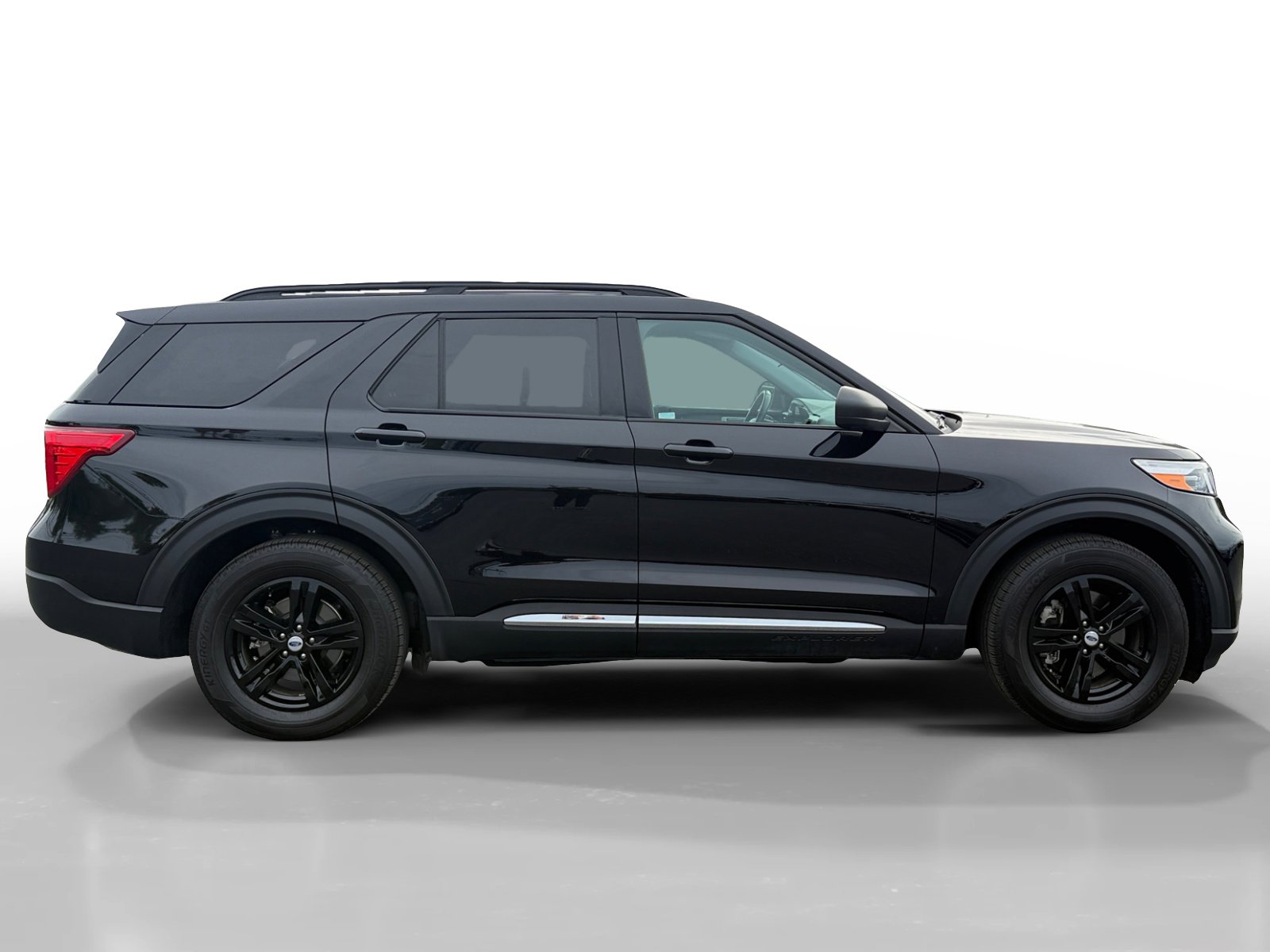 2023 Ford Explorer XLT photo 3