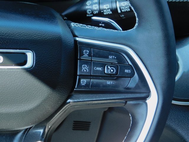 2023 Jeep Grand Cherokee Laredo Altitude photo 17