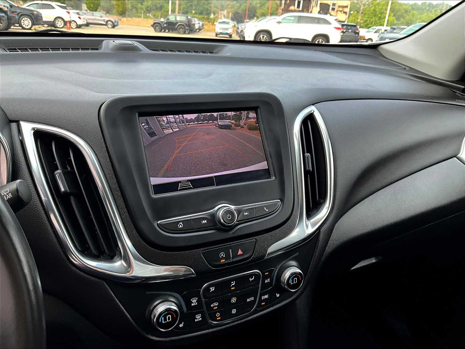 2022 Chevrolet Equinox LT photo 18