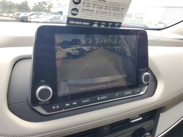 2025 Nissan Rogue SV photo 15