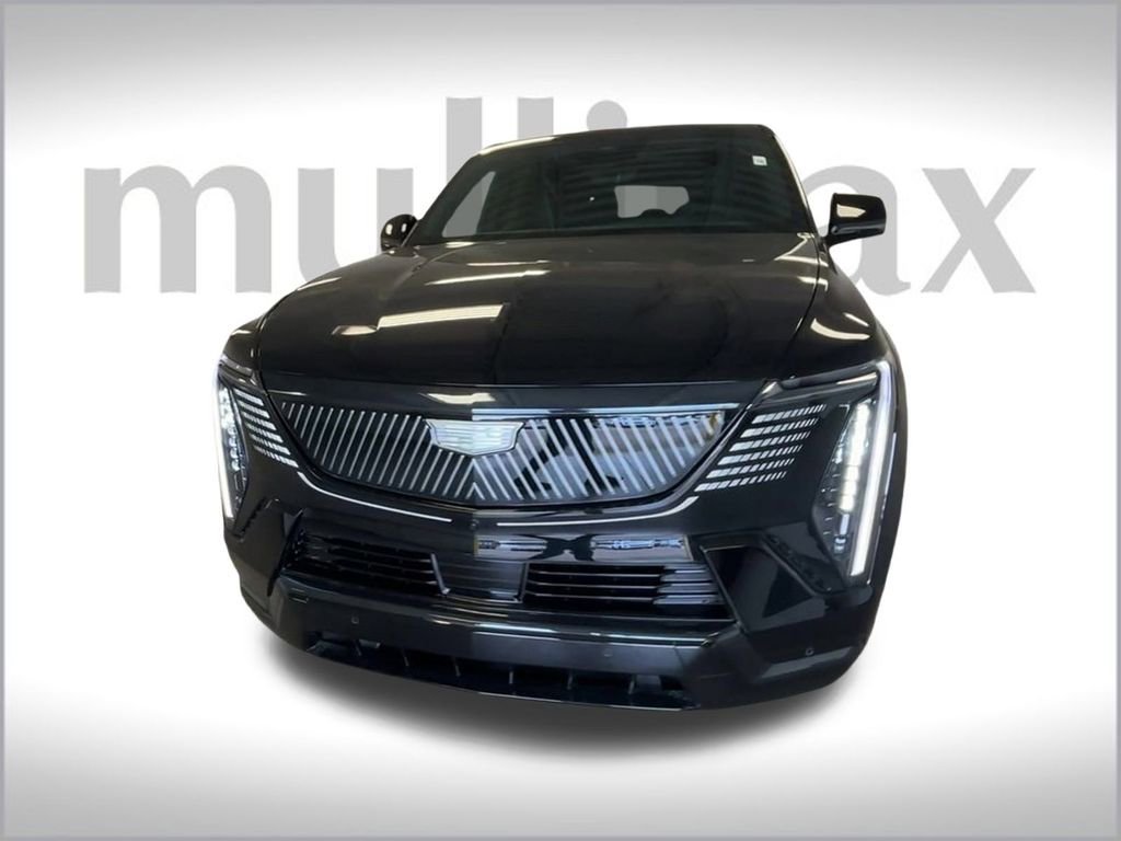 2025 Cadillac Escalade IQ Sport photo 3