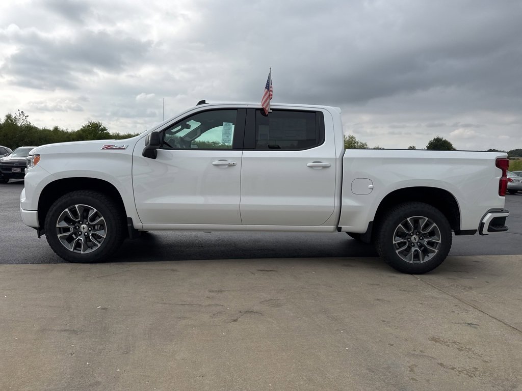 2026 Chevrolet Silverado 1500 RST photo 2