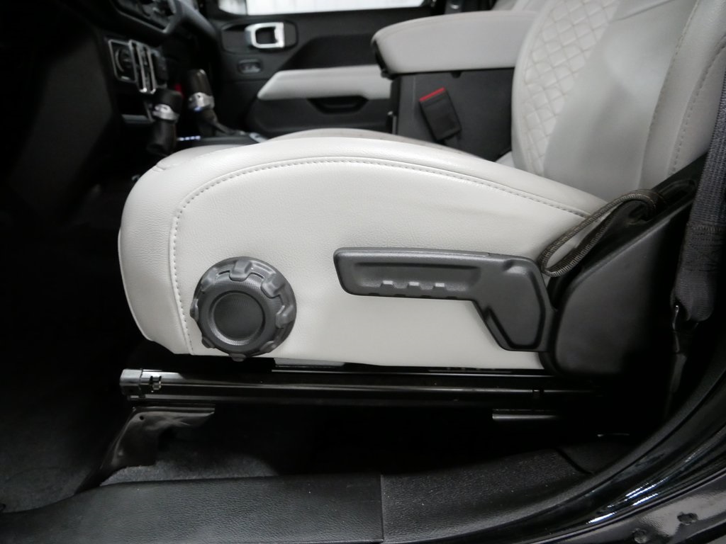 2022 Jeep Wrangler Unlimited Sahara High Altitude 4xe photo 8
