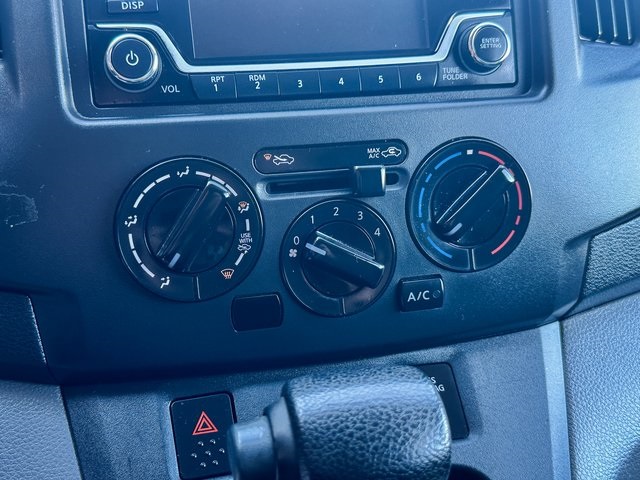 2019 Nissan NV200 S photo 21