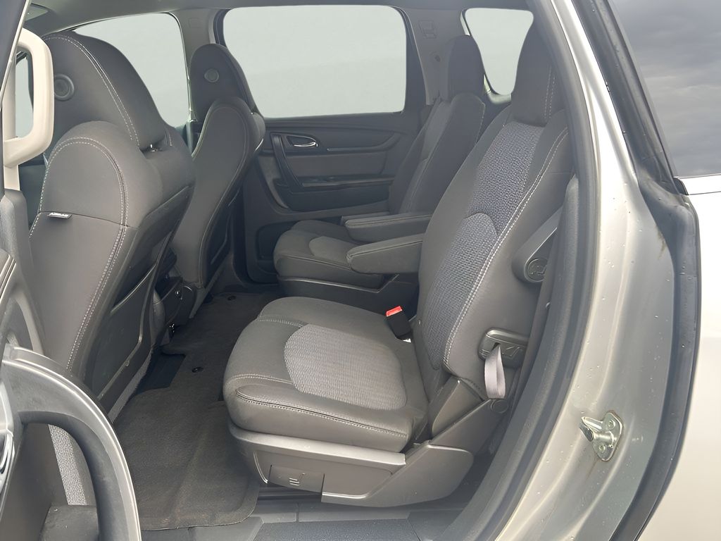 2016 Chevrolet Traverse 1LT photo 10