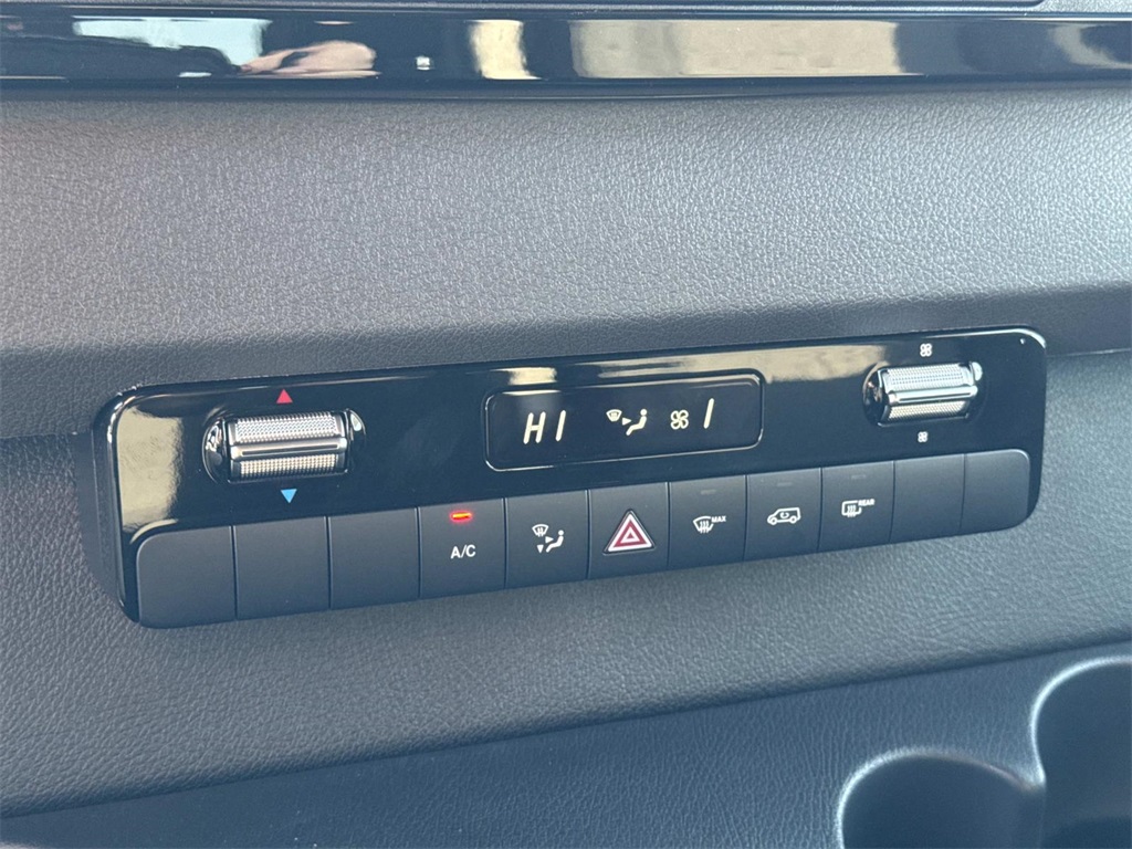 2026 Mercedes Benz Sprinter Crew Van photo 18