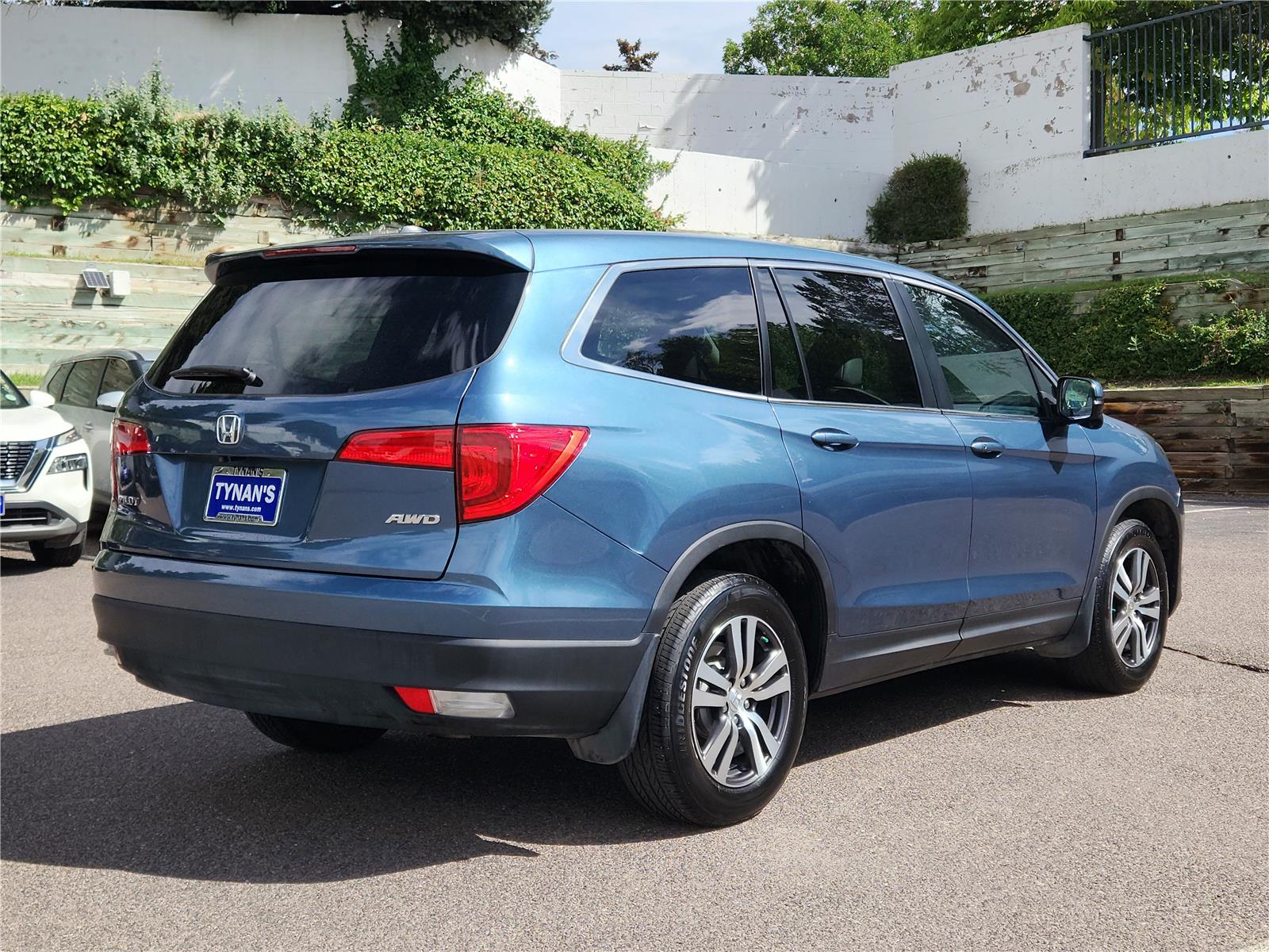 2016 Honda Pilot EX-L photo 3