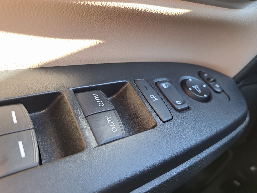 2019 Honda CR-V Touring photo 23