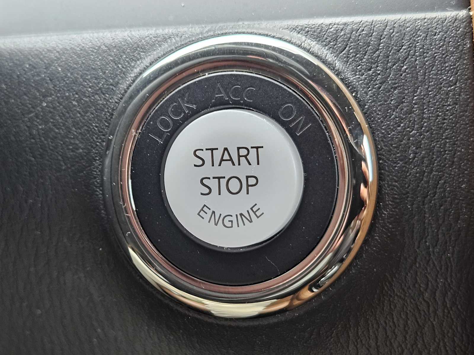 2023 Infiniti QX80 Sensory photo 17