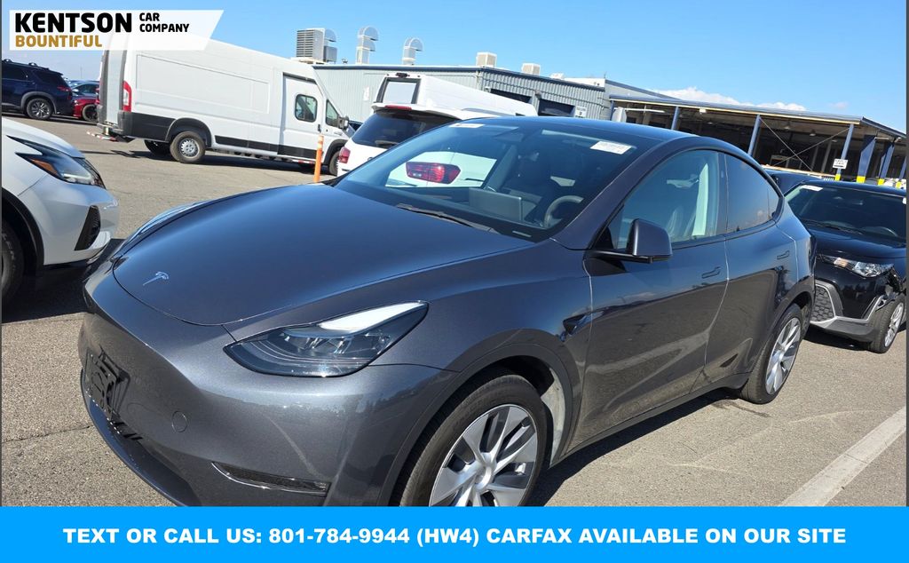 2023 Tesla Model Y Long Range's photo