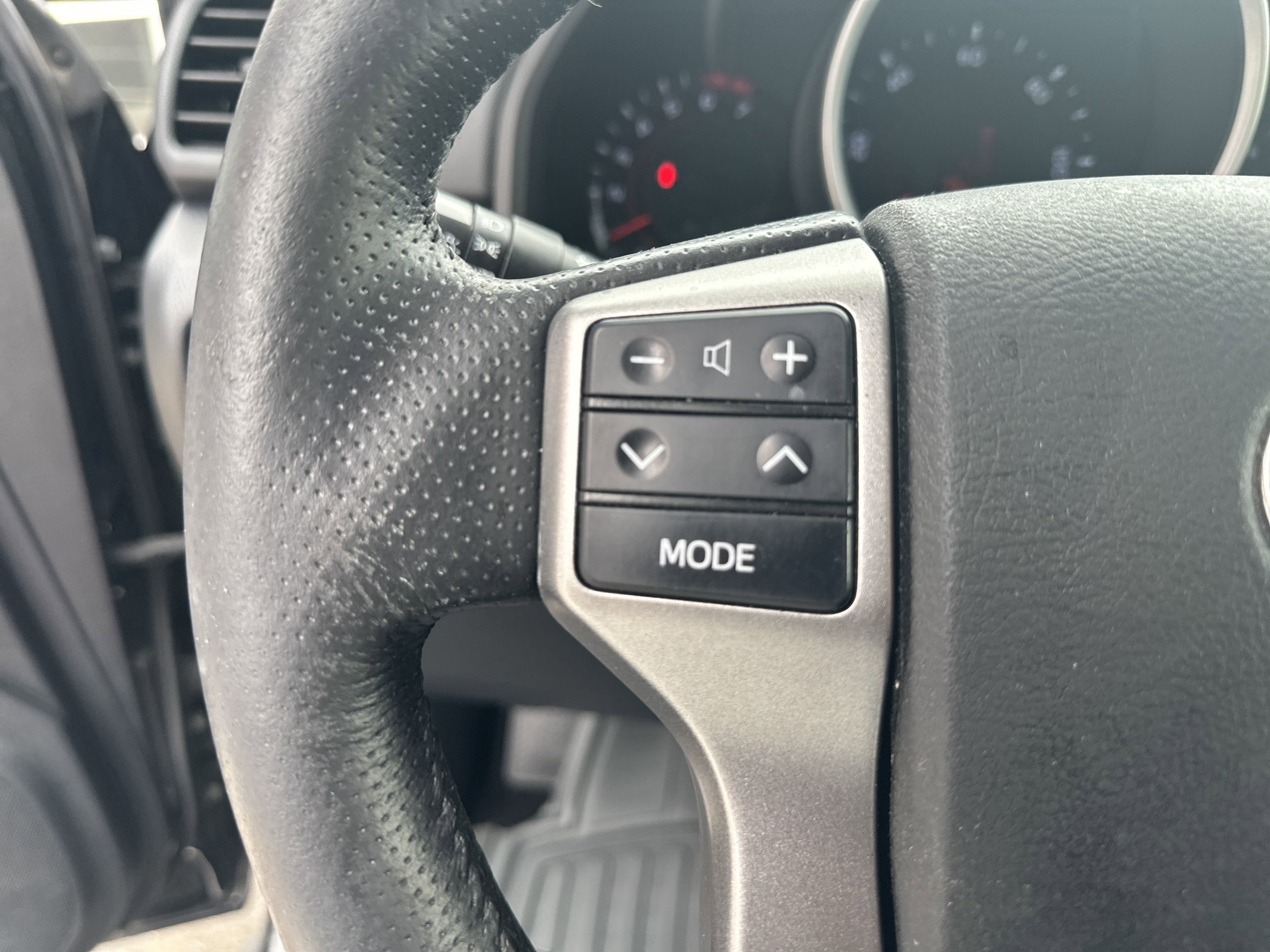 2011 Toyota 4Runner SR5 photo 6