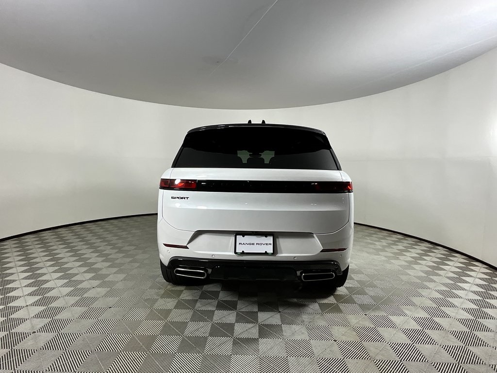 2025 Land Rover Range Rover Sport SE photo 2