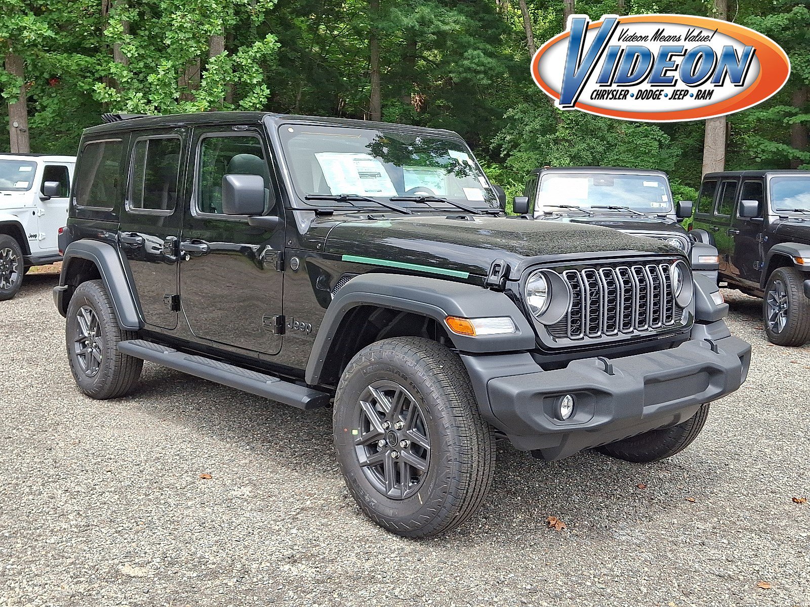 2025 Jeep Wrangler 4-Door Sport S's photo