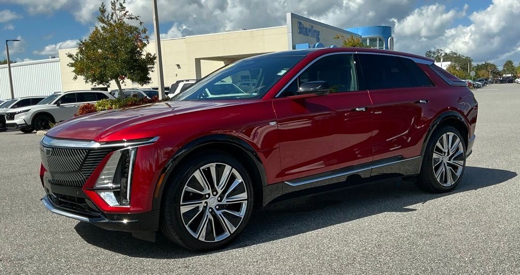 Used 2024 Cadillac LYRIQ Luxury 3 with VIN 1GYKPSRL4RZ139516 for sale in Stuart, FL