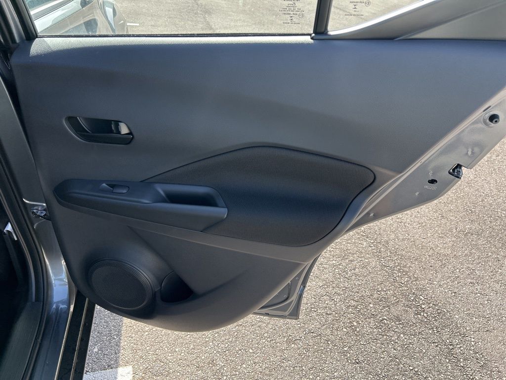 2025 Nissan Kicks Play S photo 31