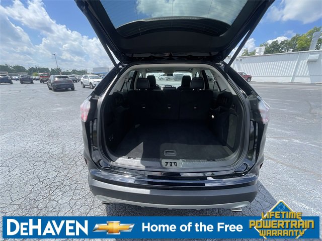 2024 Ford Edge Titanium photo 5