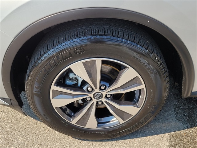 2023 Nissan Murano SV photo 16