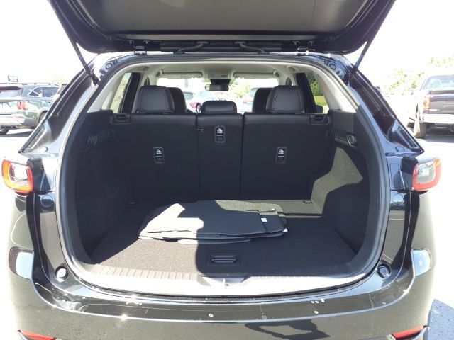 2025 Mazda CX-5 2.5 Select photo 17