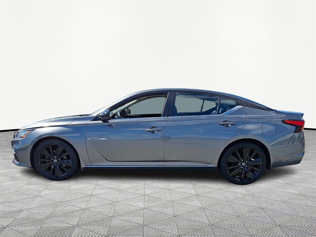 2022 Nissan Altima 2.5 SR photo 4