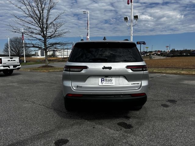2025 Jeep Grand Cherokee Limited photo 2