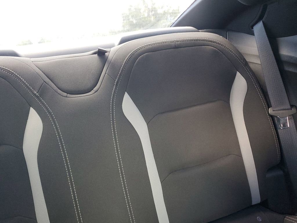2018 Chevrolet Camaro 1LS 1LT photo 14
