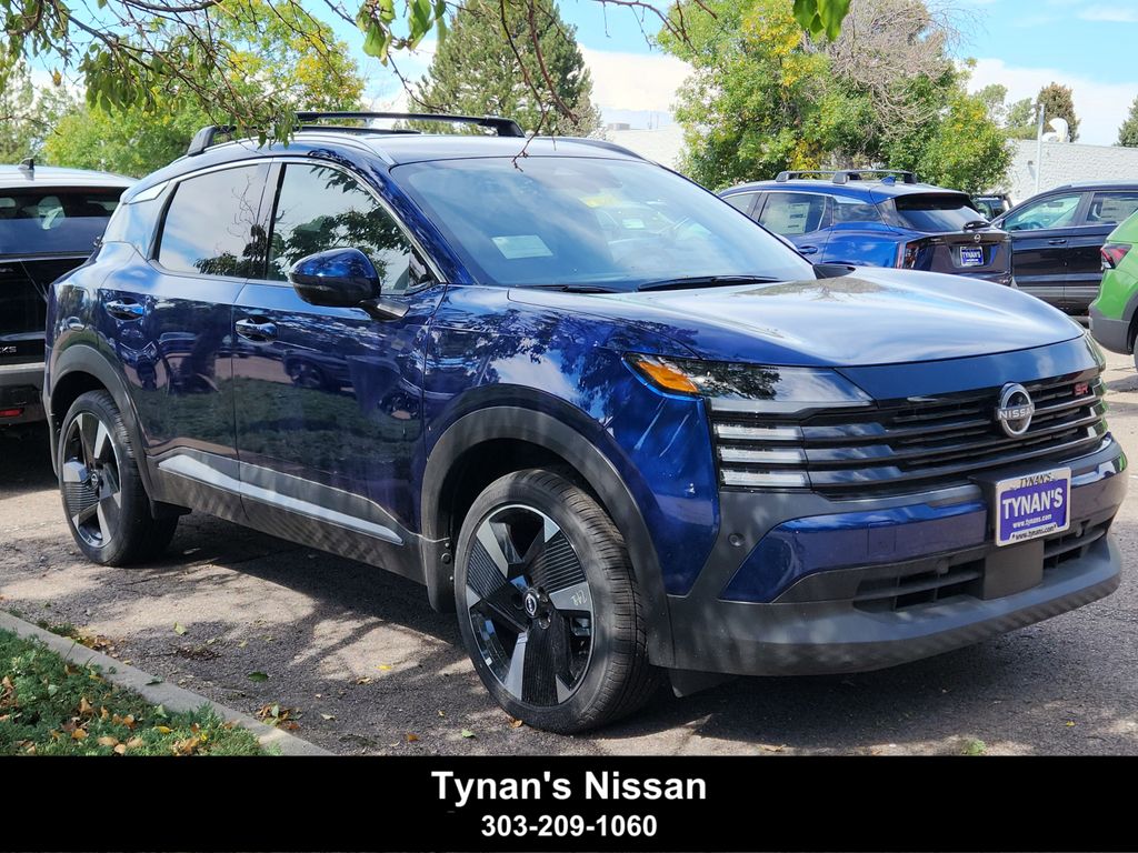 2025 Nissan Kicks SR AWD's photo