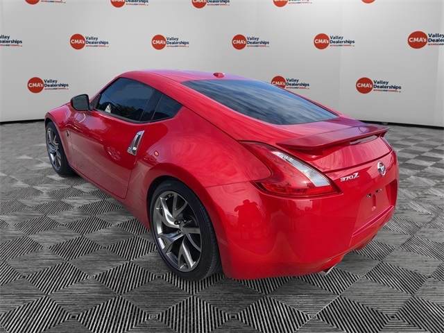 2014 Nissan 370Z Touring photo 2