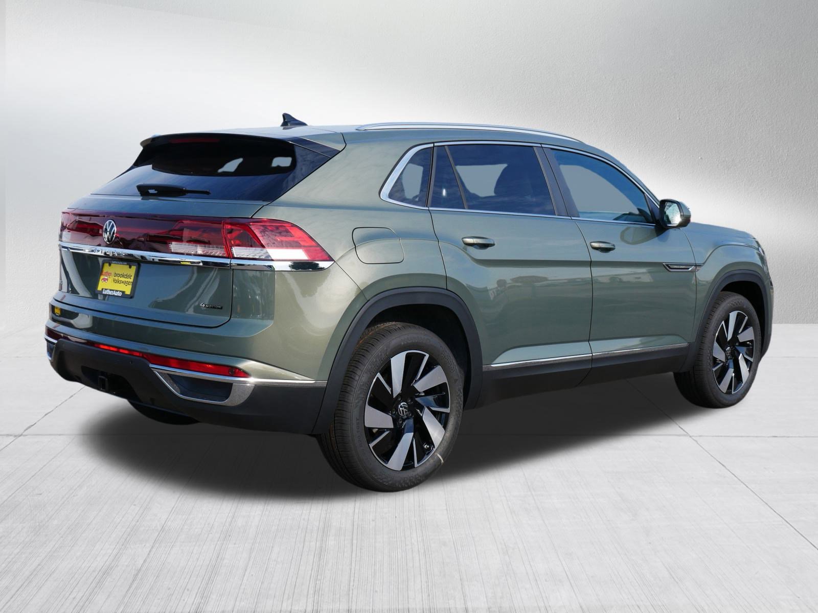 2026 Volkswagen Atlas Cross Sport SEL photo 3