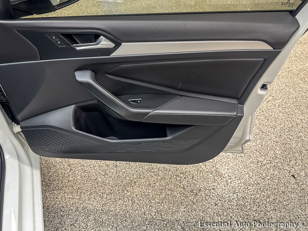 2024 VOLKSWAGEN JETTA - Image 29