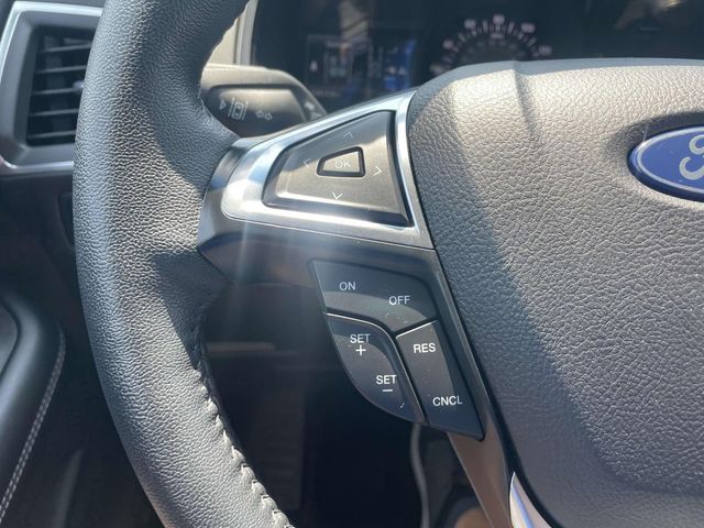 2024 Ford Edge Titanium photo 29