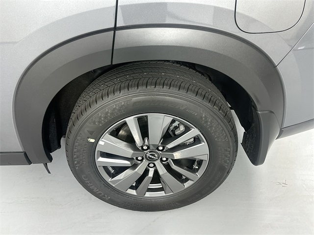 2025 Nissan Pathfinder SV photo 9