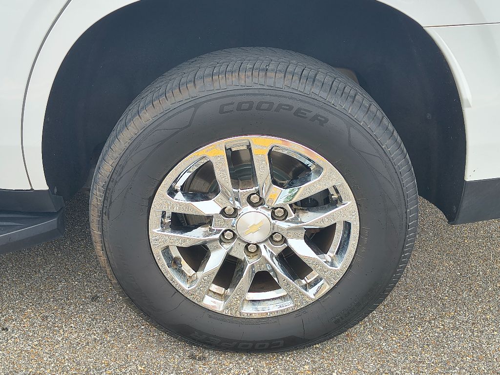 2021 Chevrolet Tahoe LT photo 4