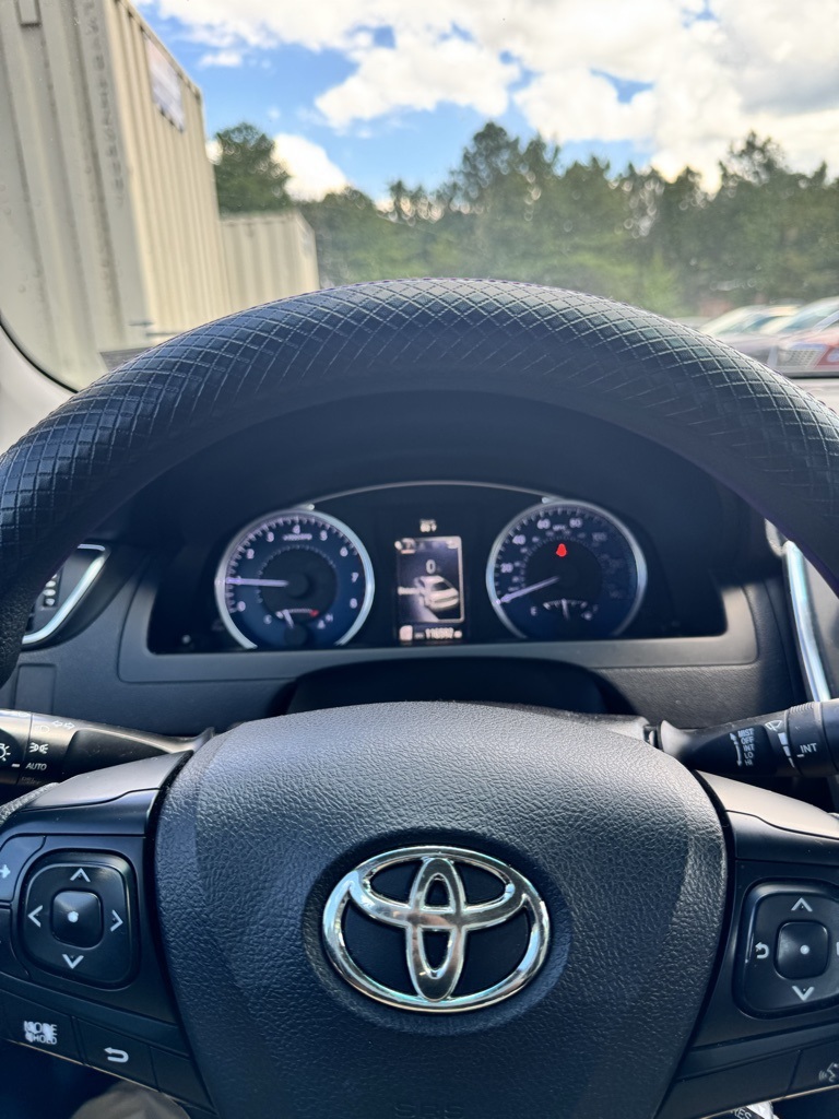 2017 Toyota Camry LE photo 14