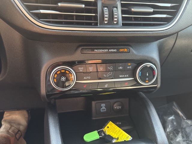 2022 Ford Escape SE photo 28