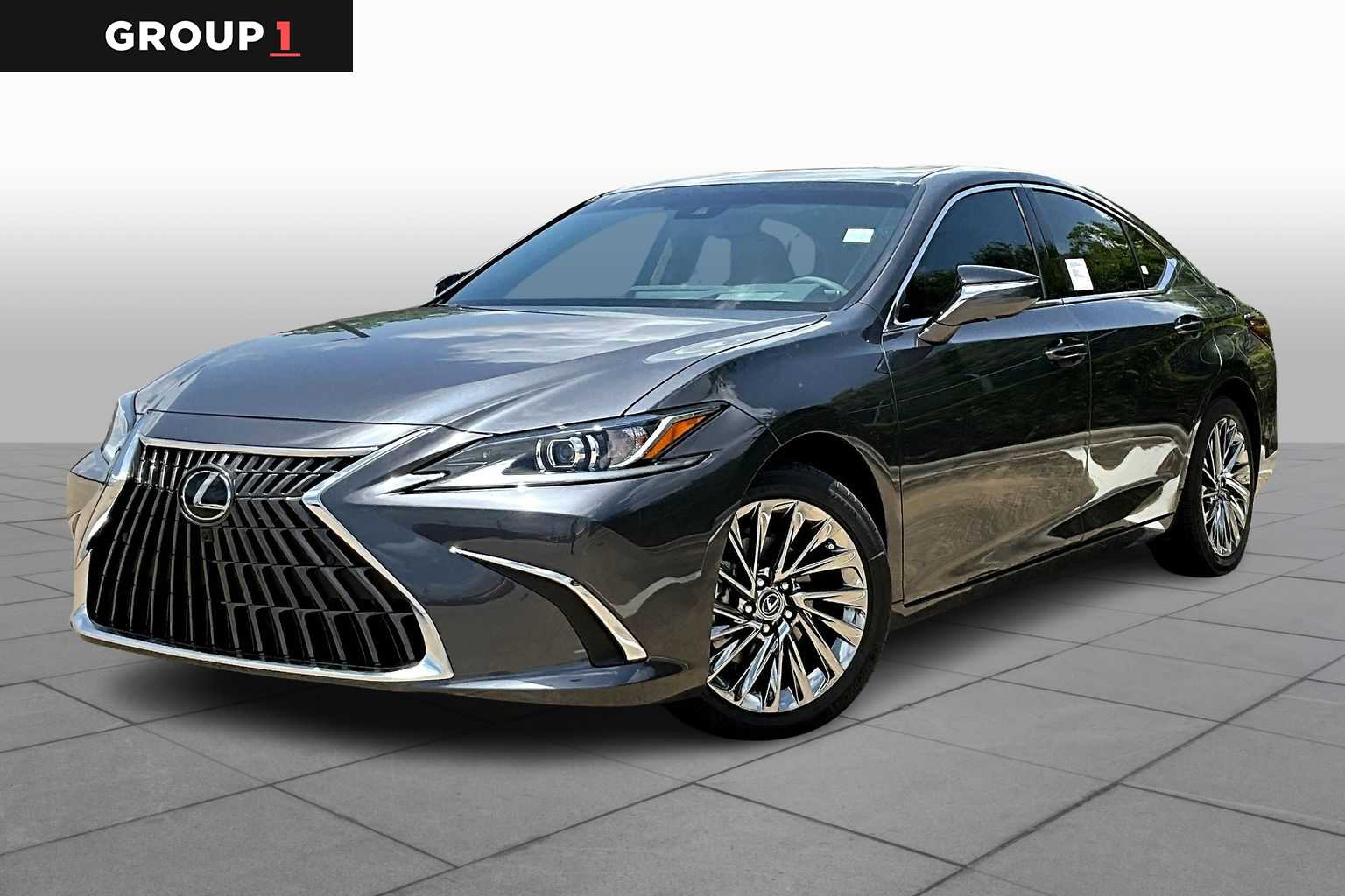 2025 Lexus ES 300h photo 2