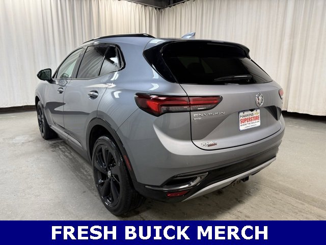 2022 Buick Envision Essence Sport Touring photo 3