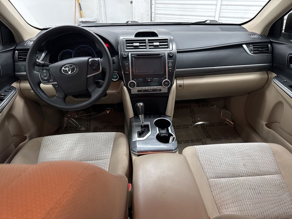 2014 Toyota Camry Hybrid LE photo 19