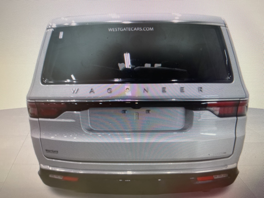 2024 Jeep Wagoneer L Series II photo 4