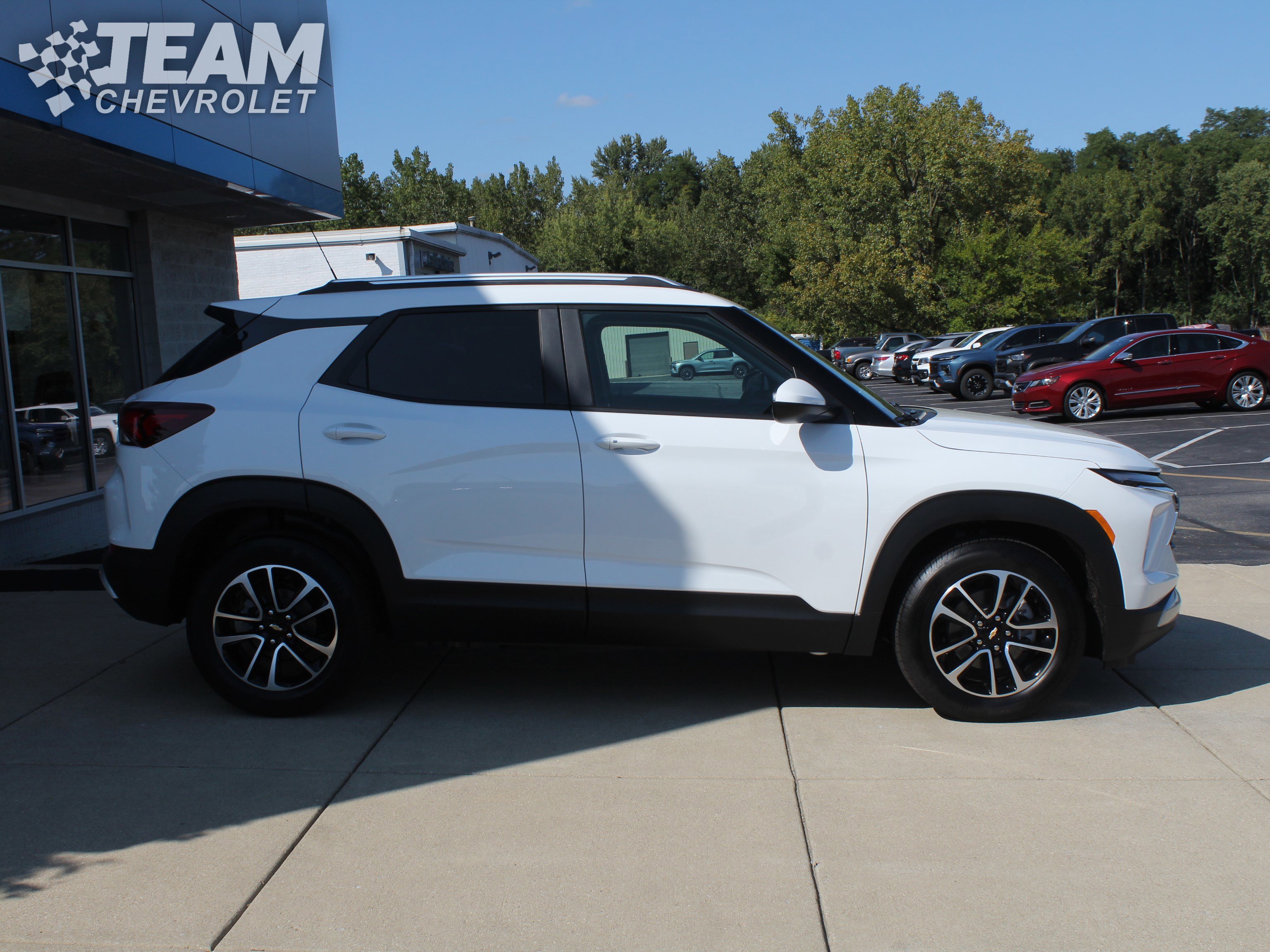 2026 Chevrolet Trailblazer LT photo 3