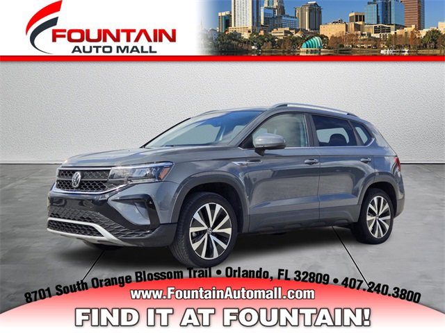 2022 Volkswagen Taos SE's photo