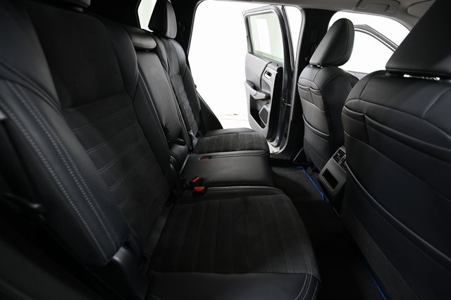 2023 Mitsubishi Outlander PHEV SE photo 26
