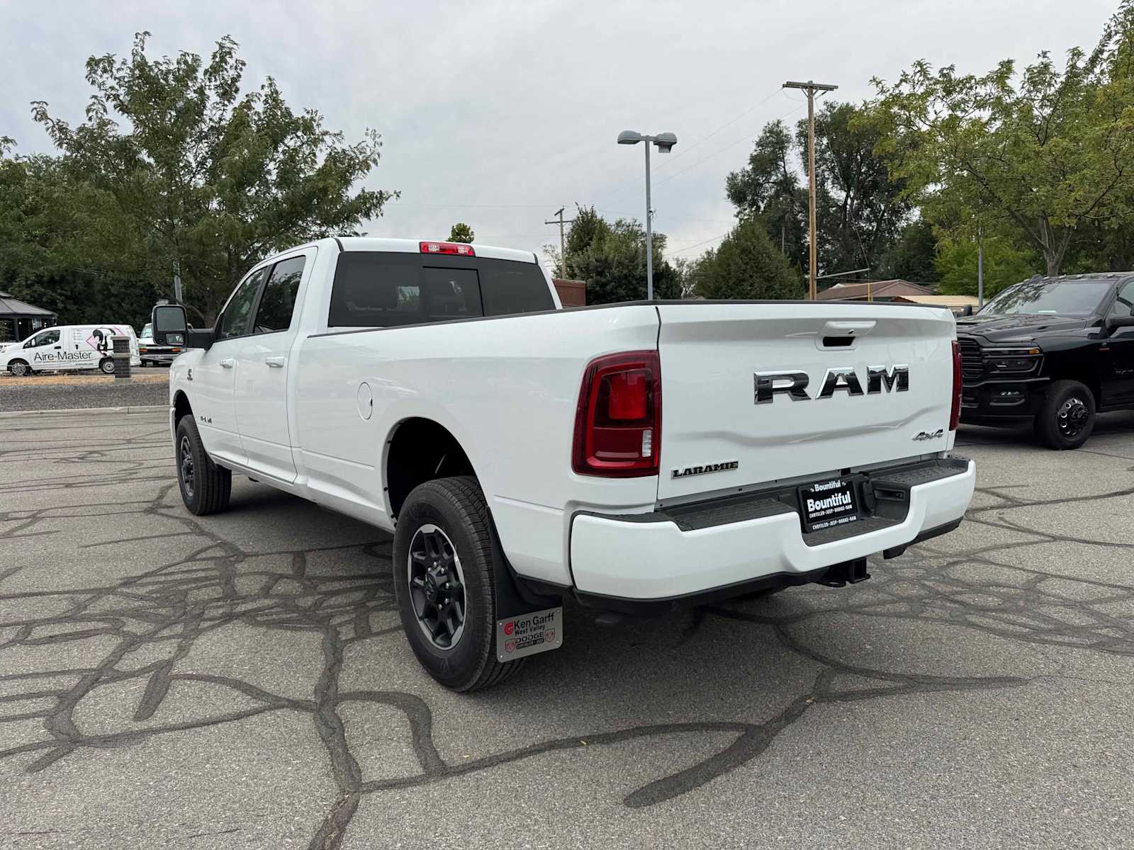 2025 Ram 3500 Laramie photo 3
