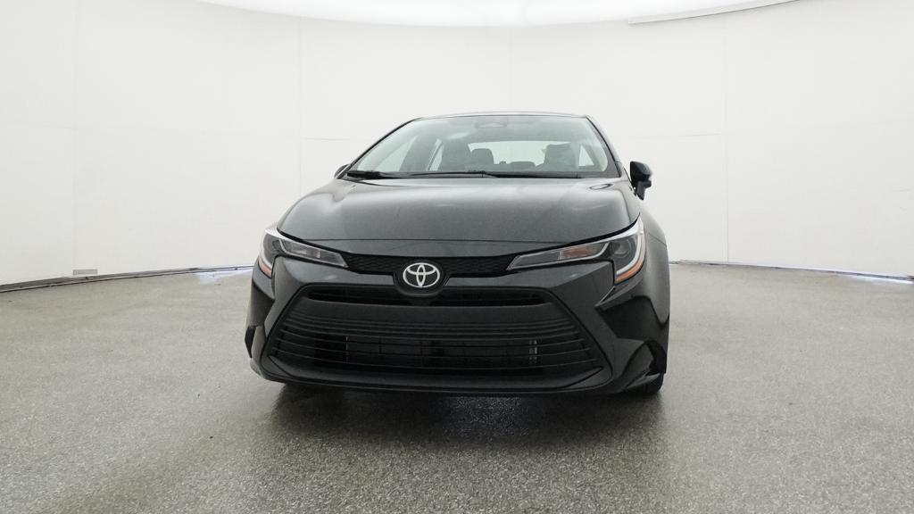 2025 Toyota Corolla LE photo 3