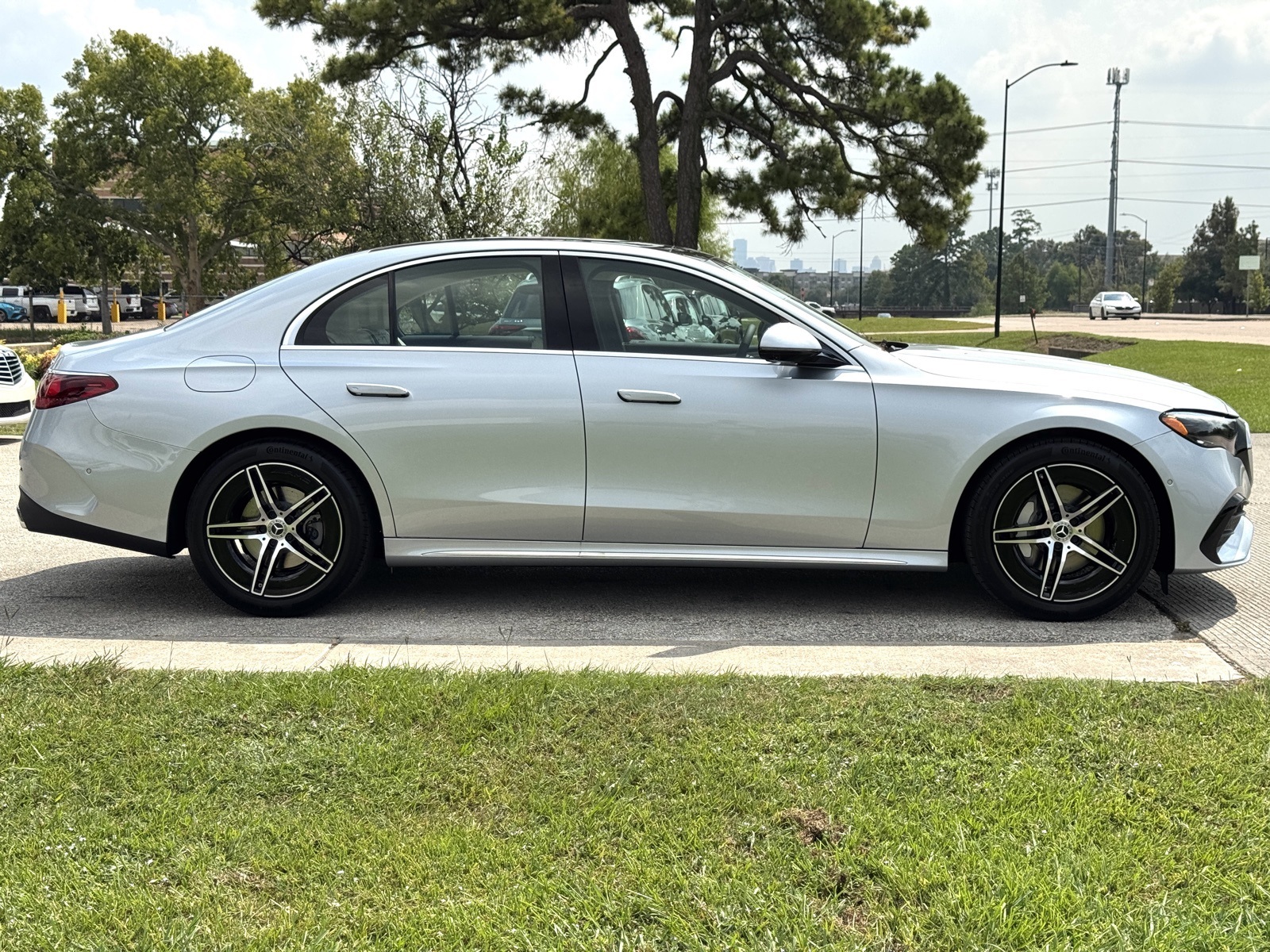 2026 Mercedes Benz E 350 4MATIC Sedan photo 2