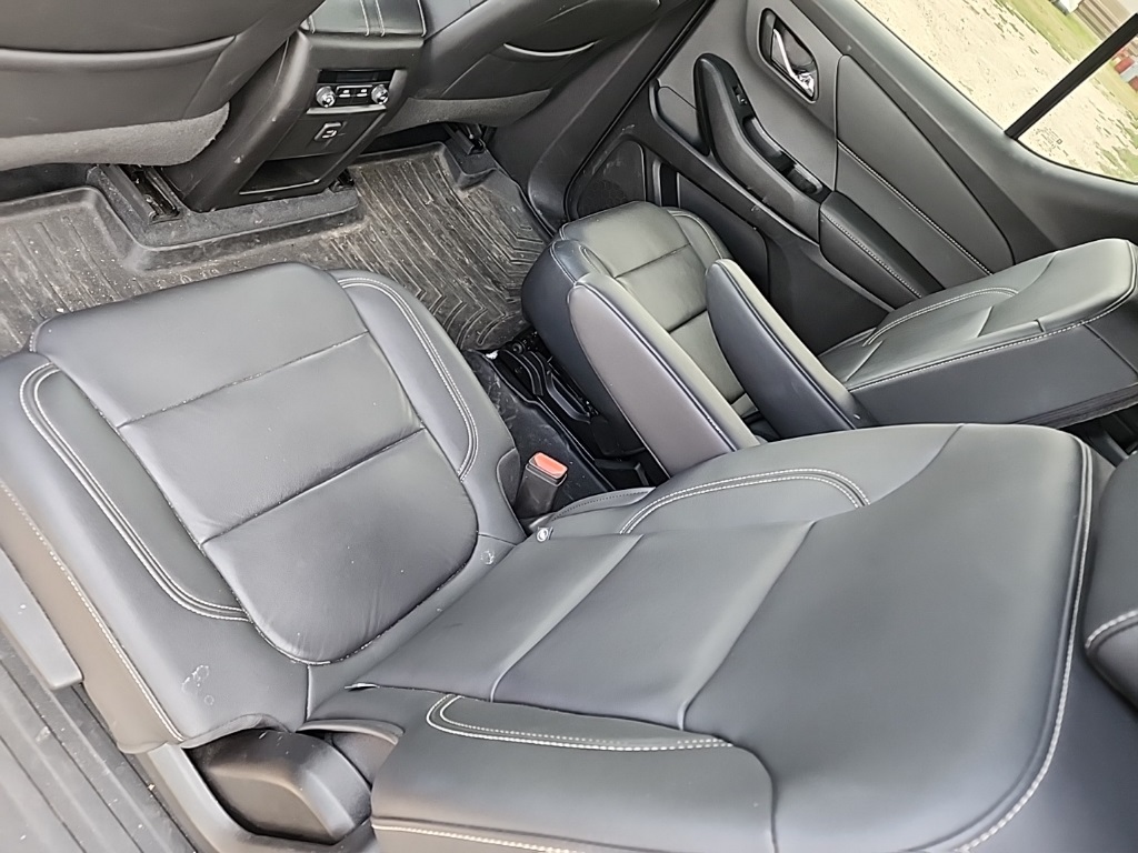 2022 Chevrolet Traverse Leather photo 8