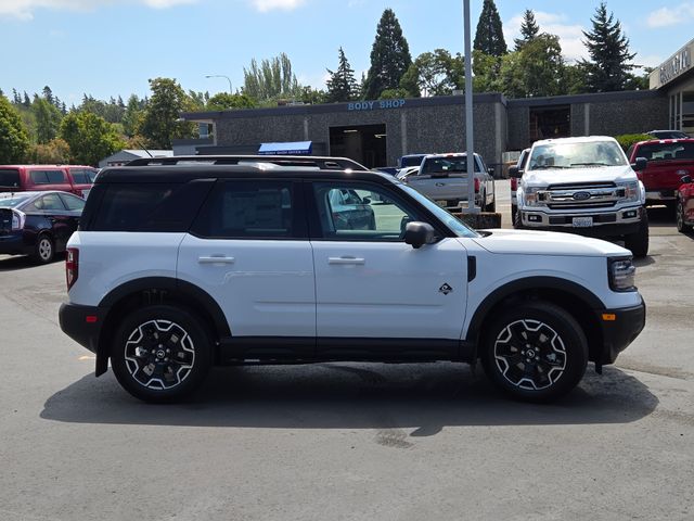 2025 Ford Bronco Sport Outer Banks photo 4