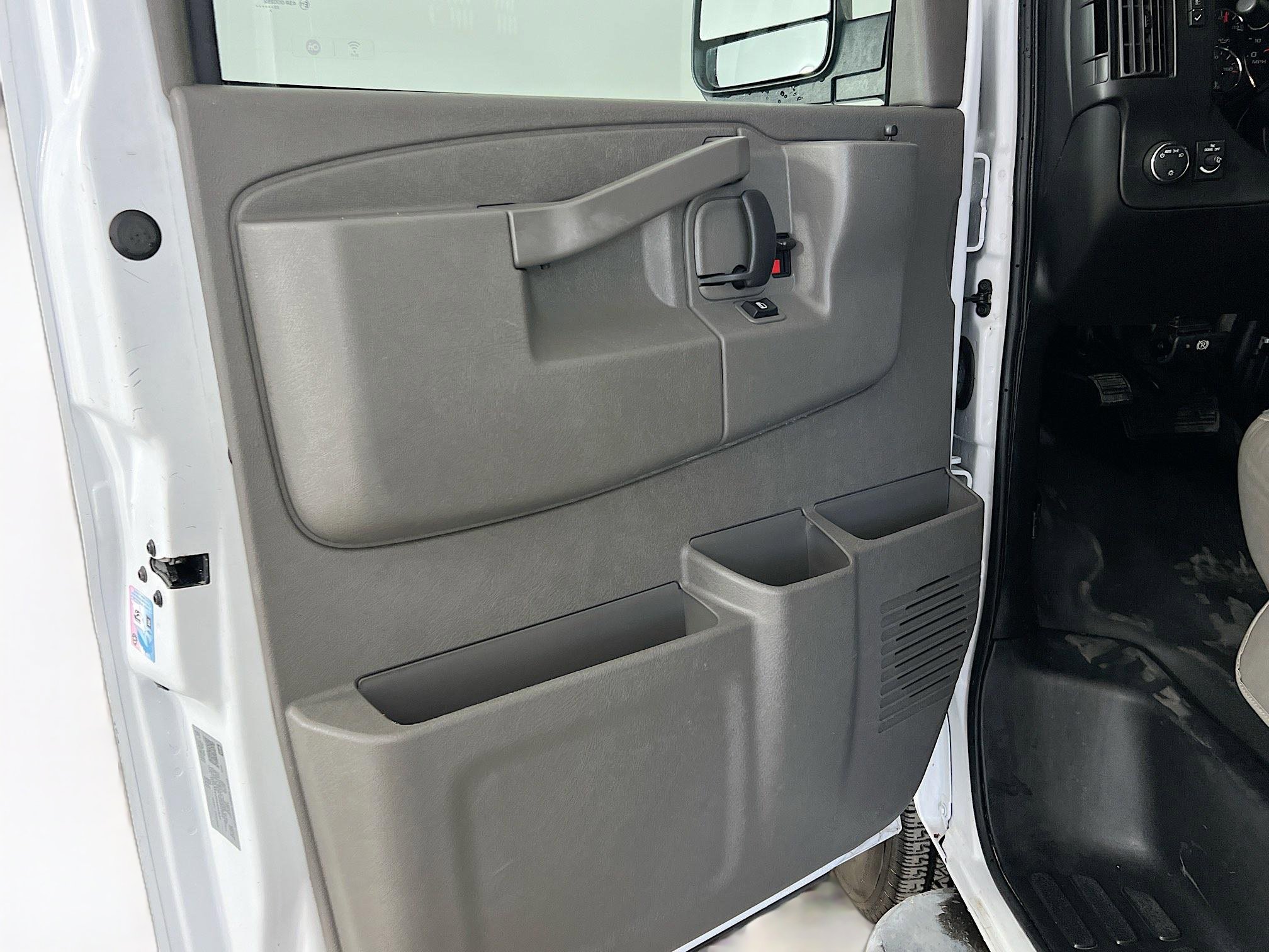 2023 Chevrolet Express 2500 Cargo photo 21