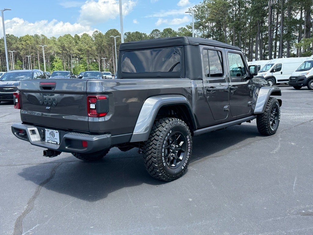 2025 Jeep Gladiator Willys photo 3
