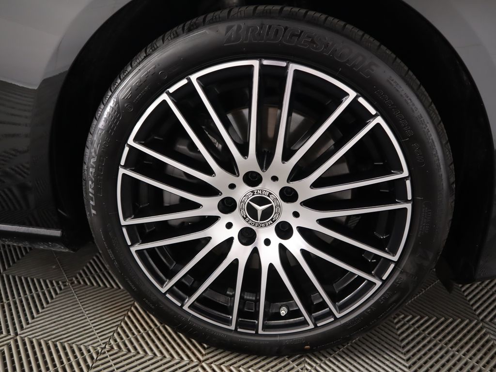 2025 Mercedes Benz C 300 photo 33