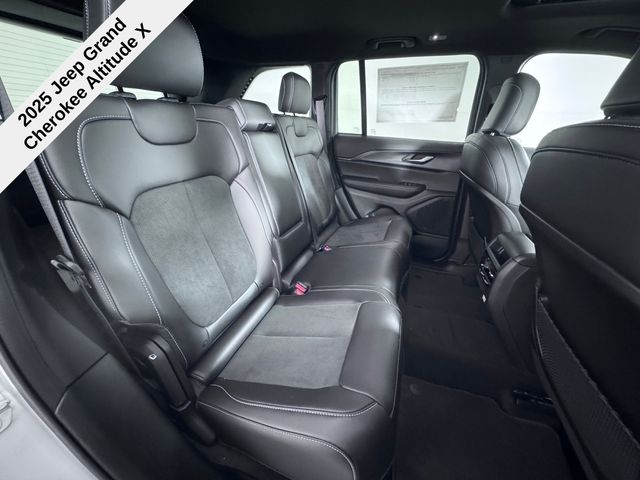 2025 Jeep Grand Cherokee Altitude X photo 15